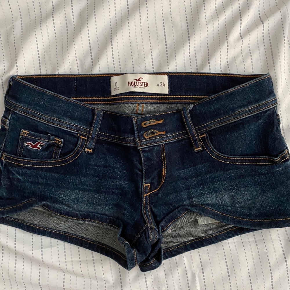 Hollister short